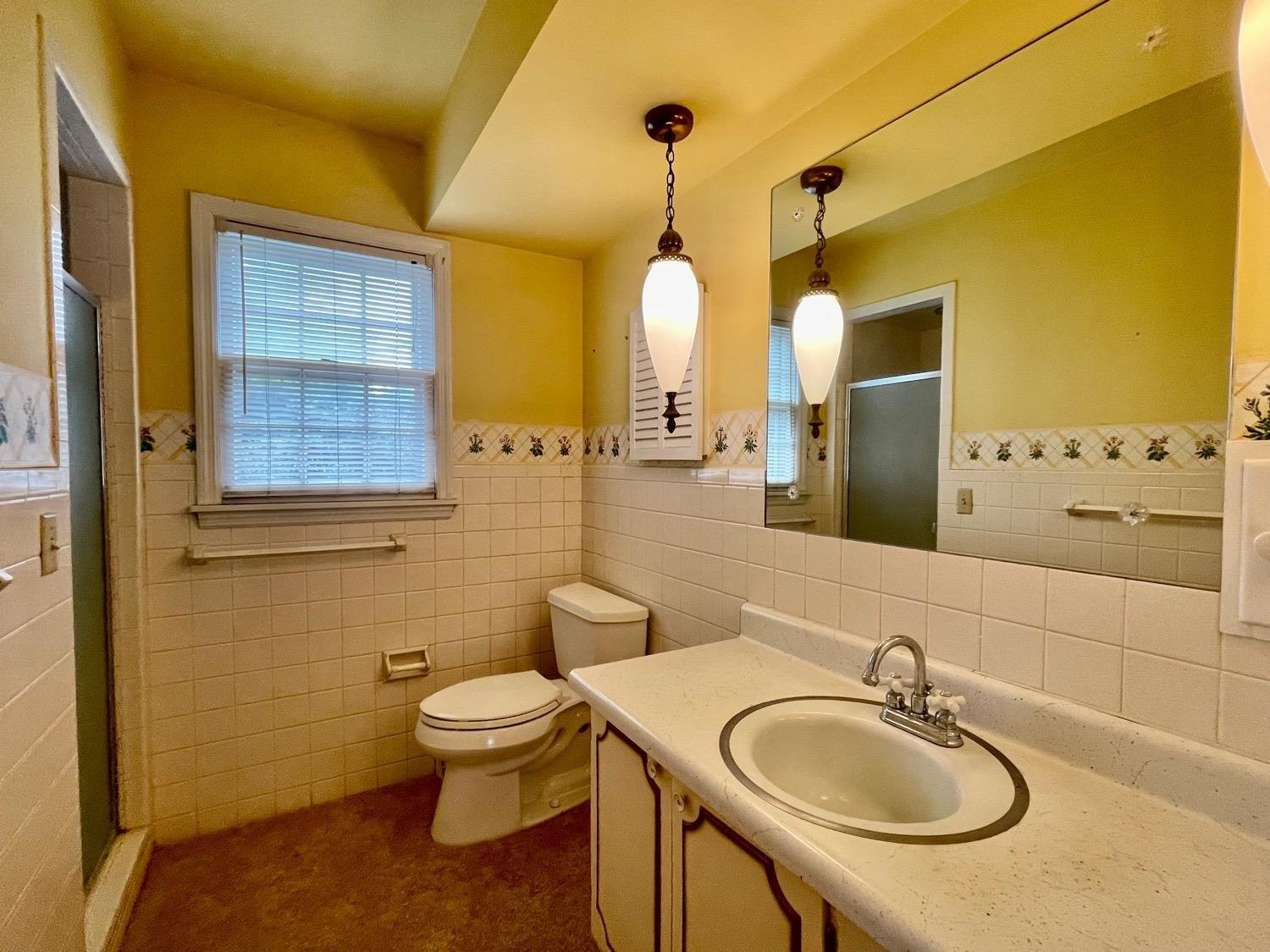 Berwick Ln, Middletown, OH 45042