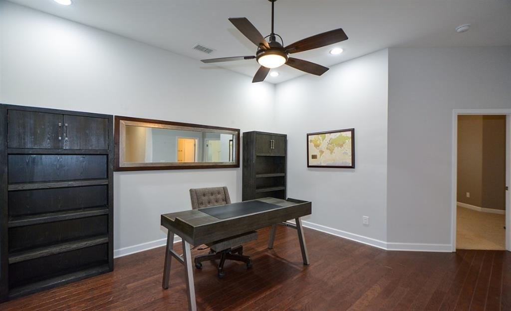 Lowery Oak Dr, Roswell, GA 30075