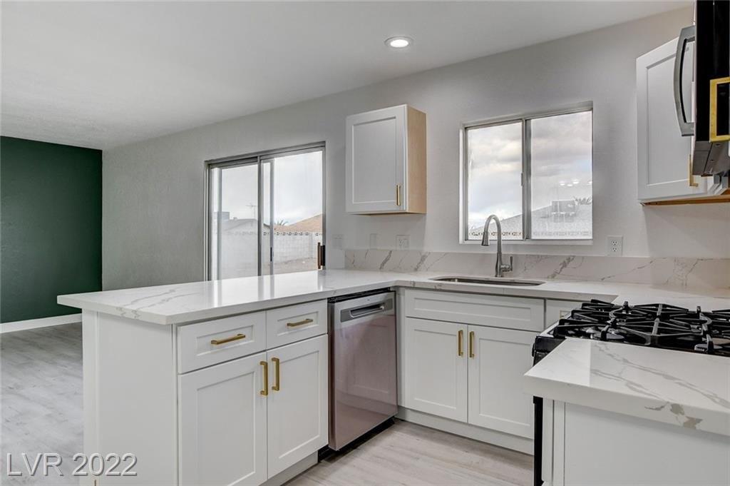 Van Dornum Ave, Henderson, NV 89011