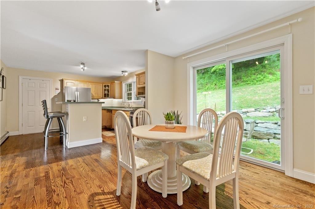 Main St, Deep River, CT 06417