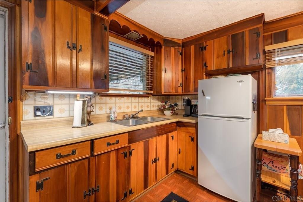 Ironwood Rd, Somerset, PA 15501