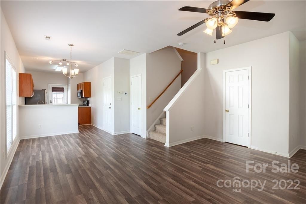 Plaza Walk Dr, Charlotte, NC 28215