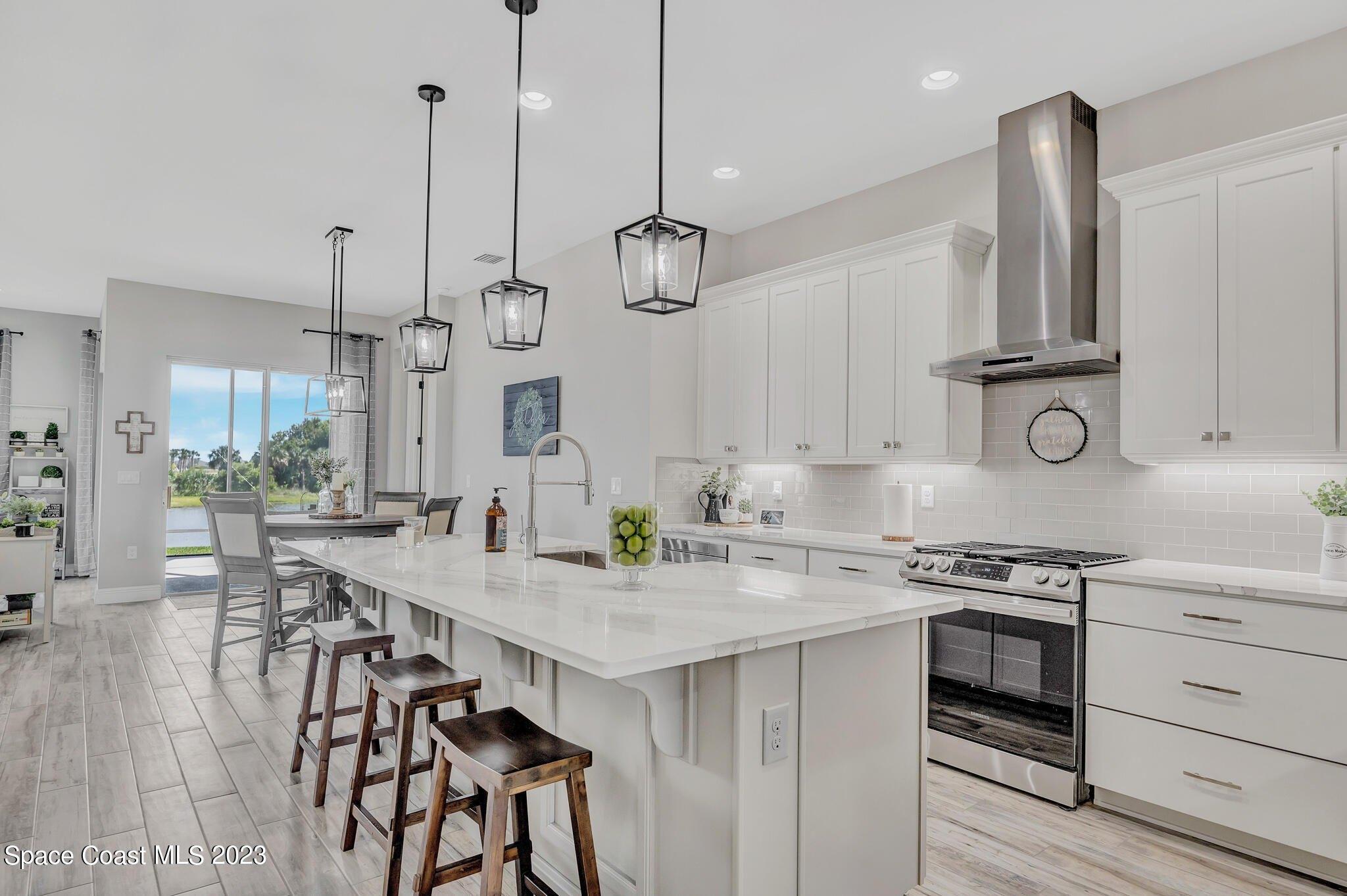 Avalonia Dr, Melbourne, FL 32940