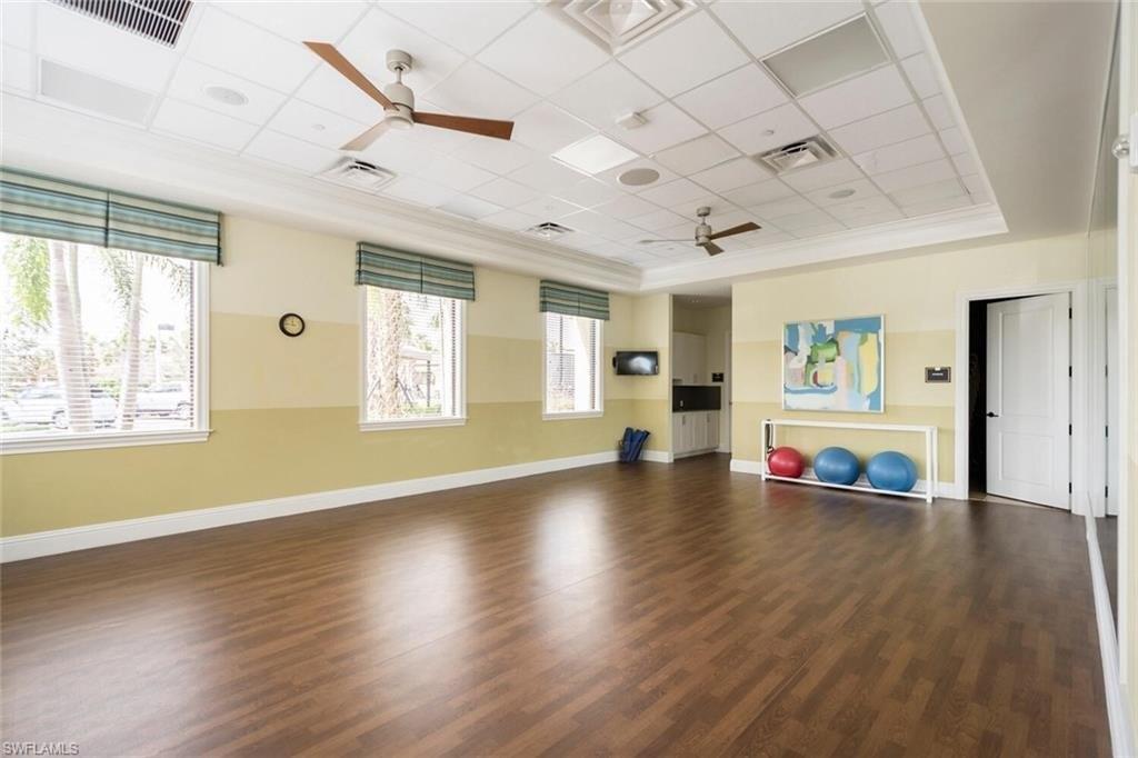 Mandarin Cir, Naples, FL 34109