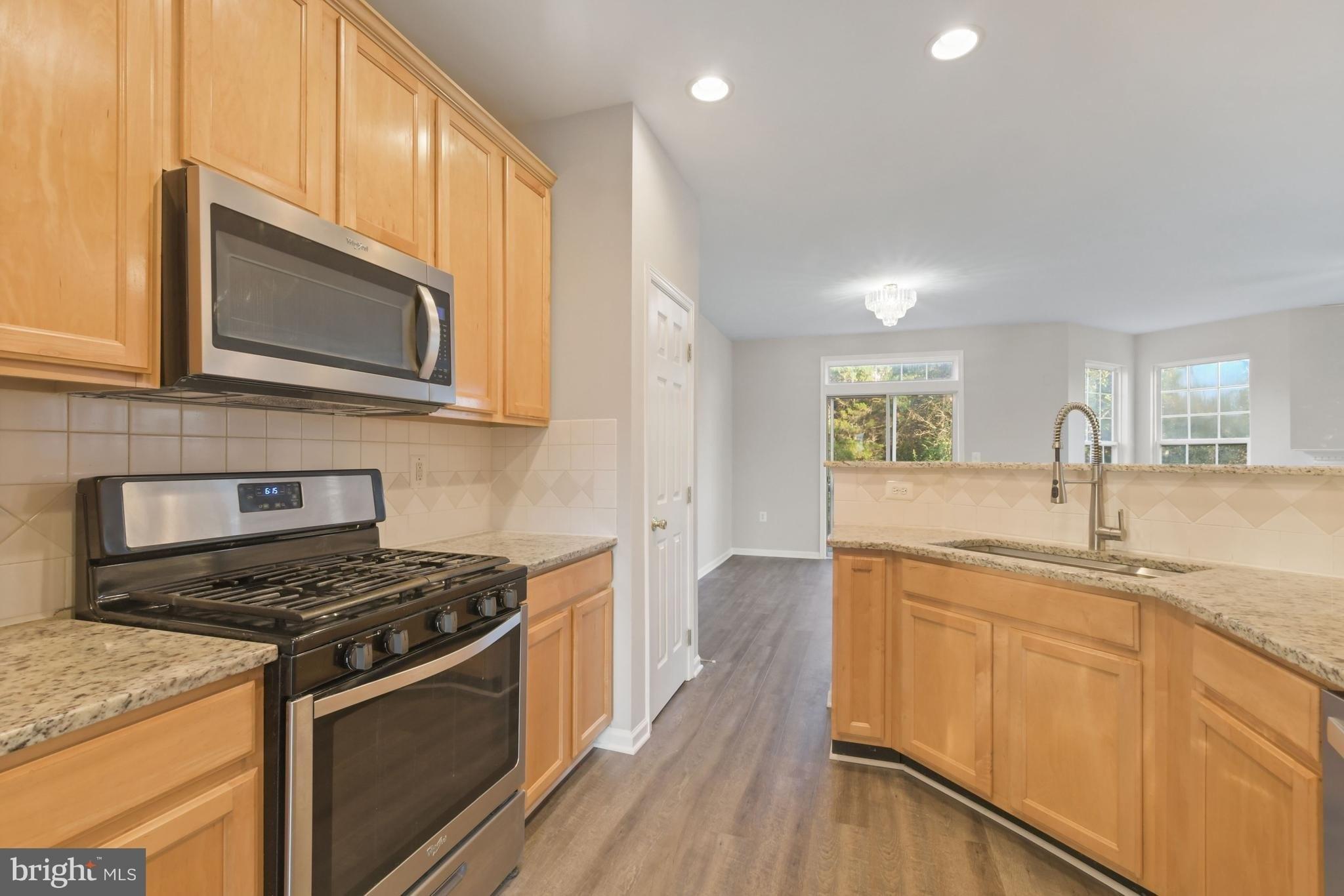 Tamarack Ridge Sq, Sterling, VA 20164