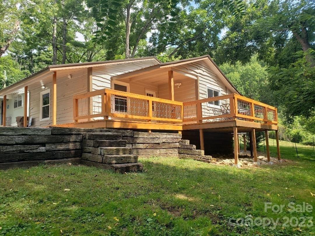 Mountainside Cir, Maggie Valley, NC 28751