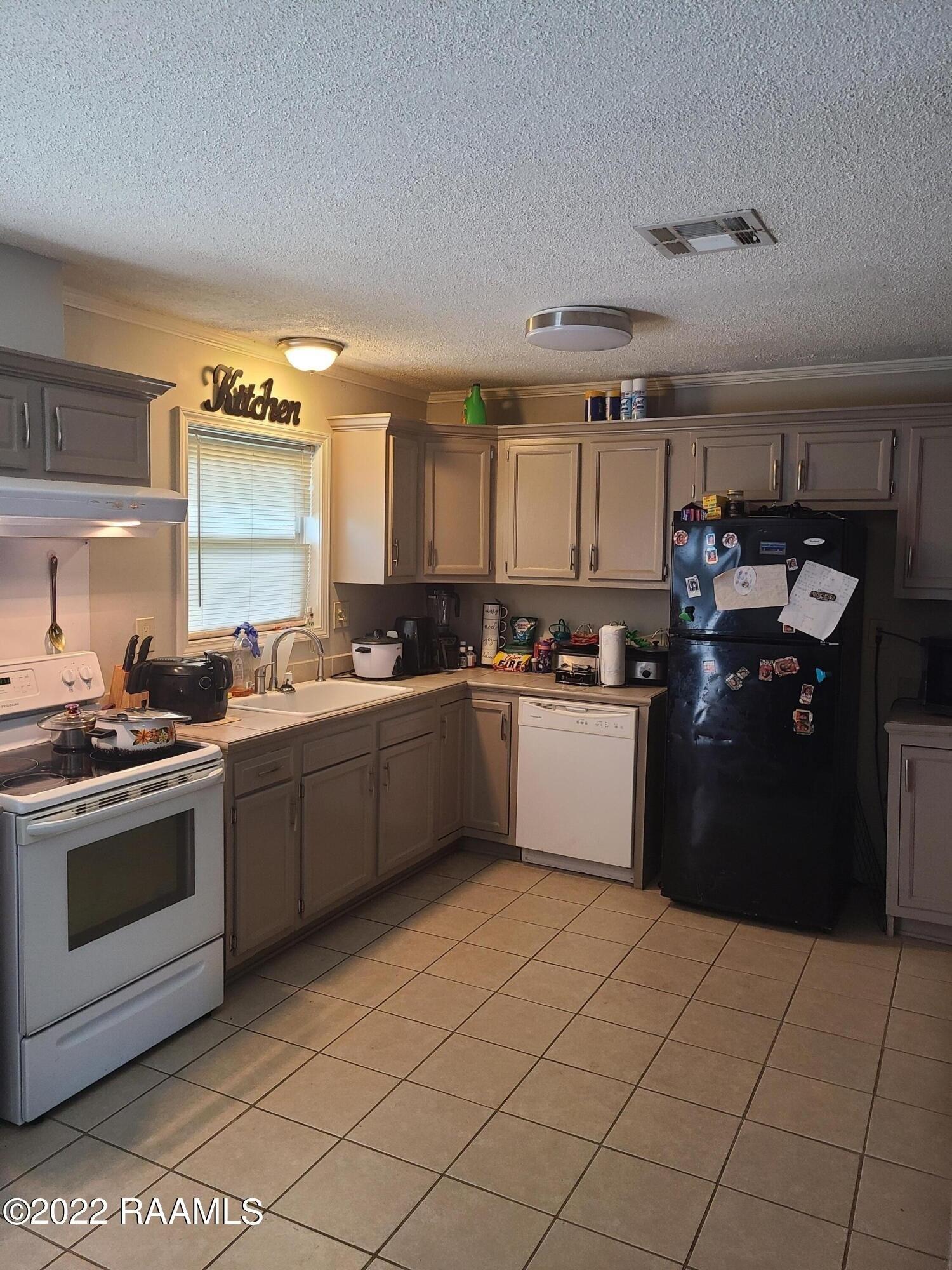 Leahy Dr, Lafayette, LA 70506