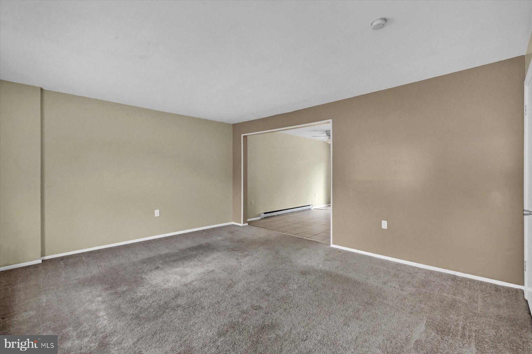 Juniper Dr, Etters, PA 17319