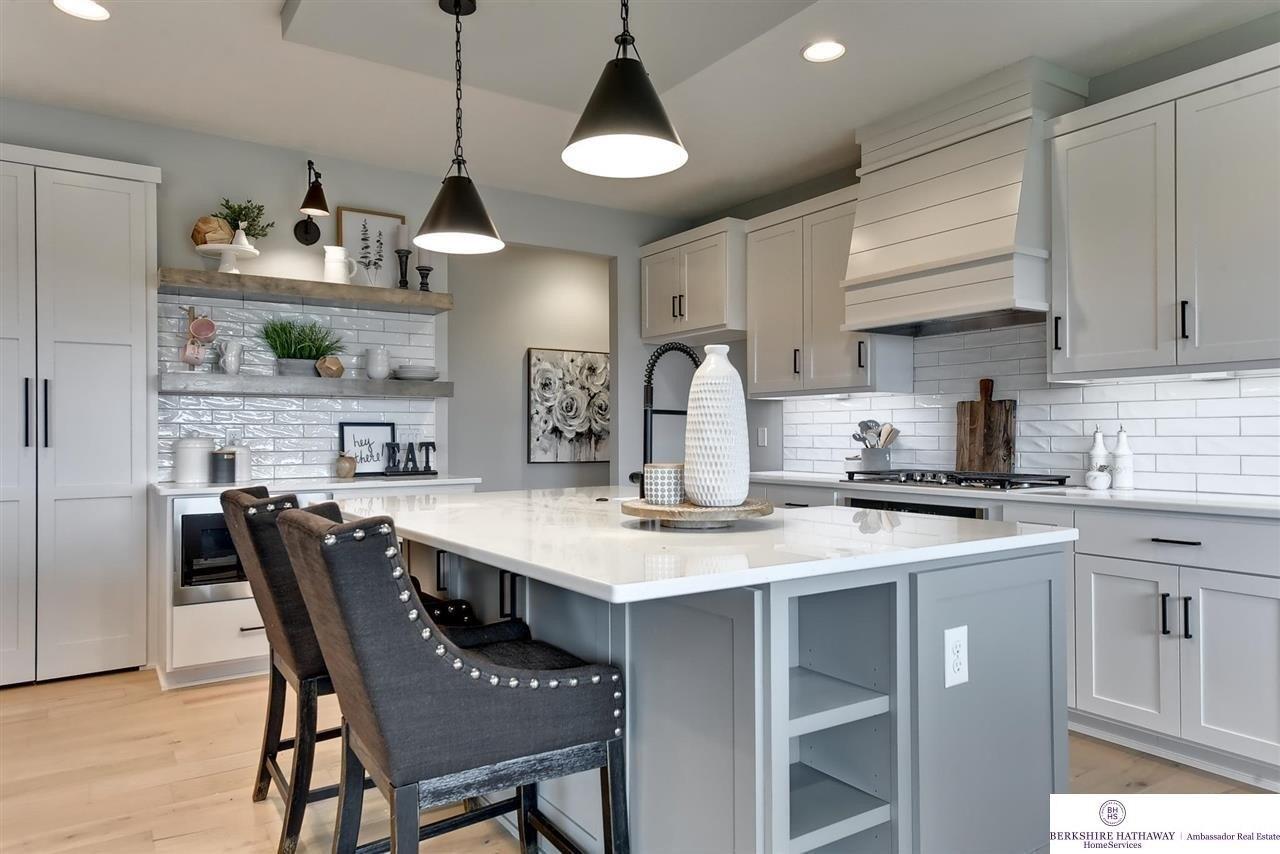 S 189th St, Gretna, NE 68028