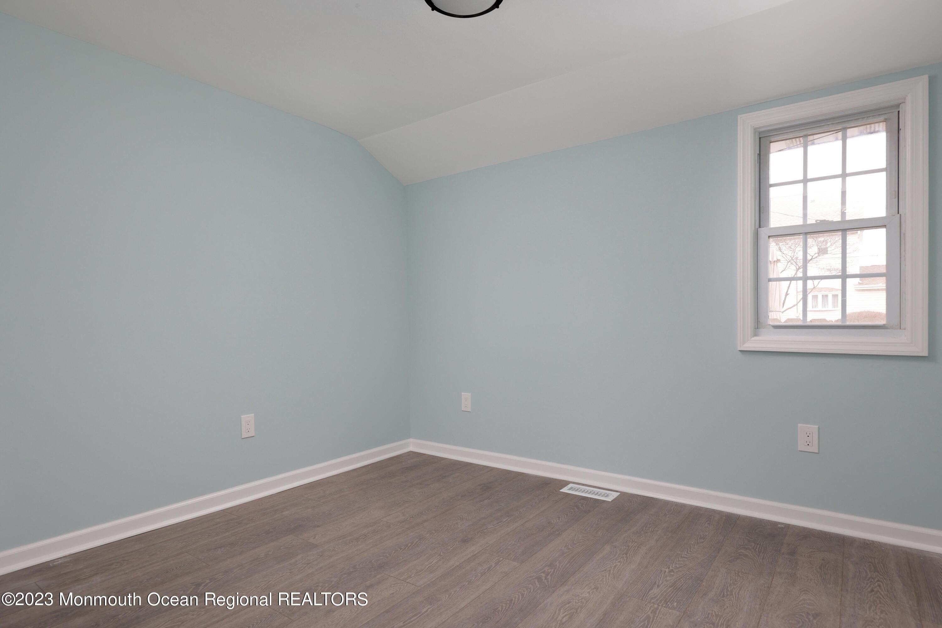 Ocean Ave, North Middletown, NJ 07748