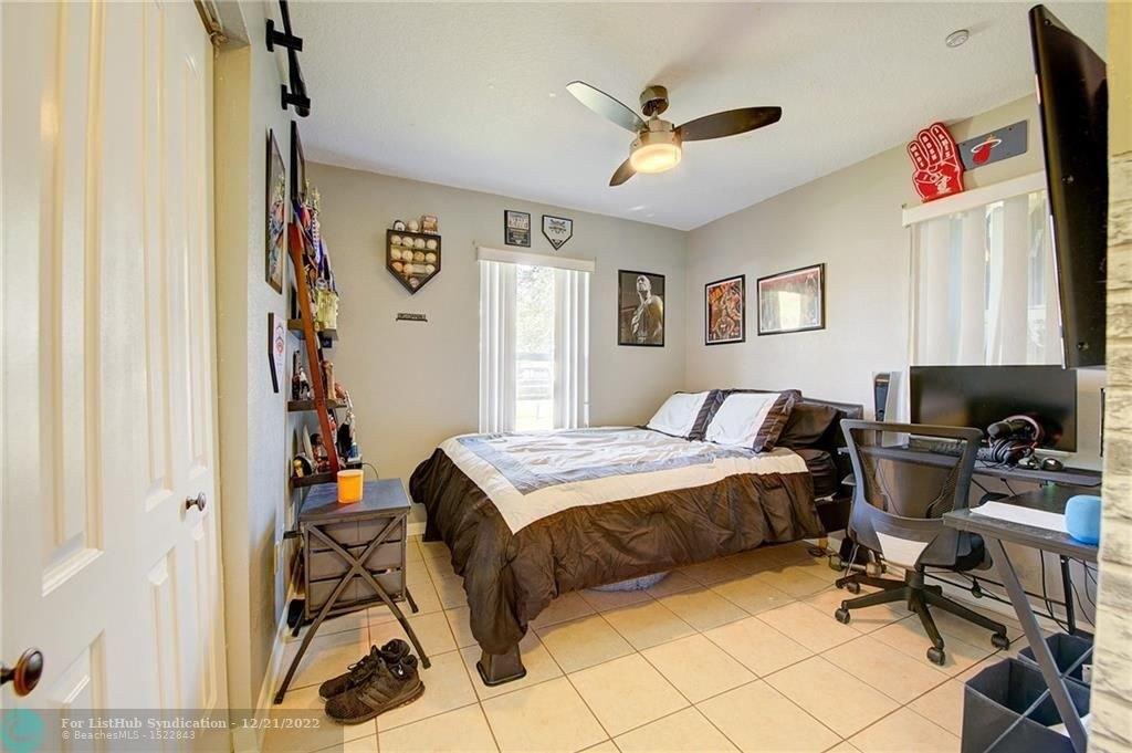 Sw 50th Ct, Cooper City, FL 33330