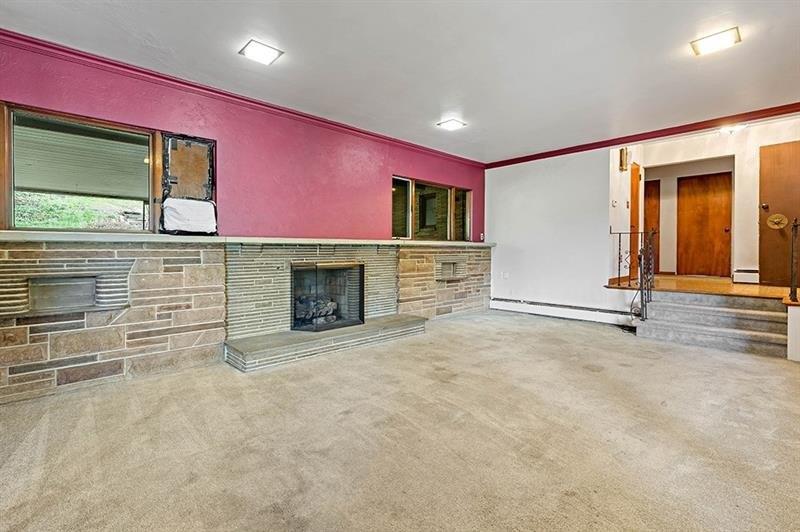Marie St, Glassport, PA 15045