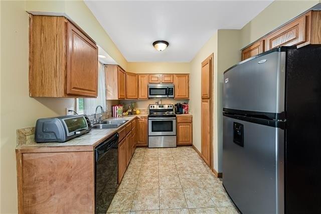 Se Wingate St, Lees Summit, MO 64063