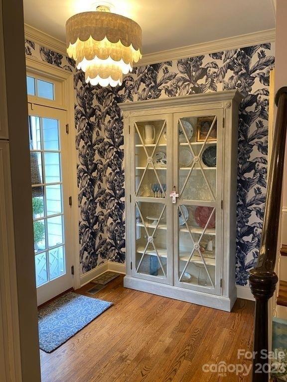 Holt Ln, Asheville, NC 28803