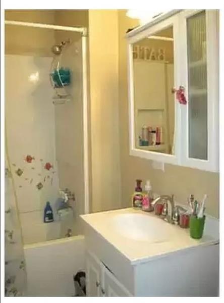 Orchard St, Springdale, PA 15144