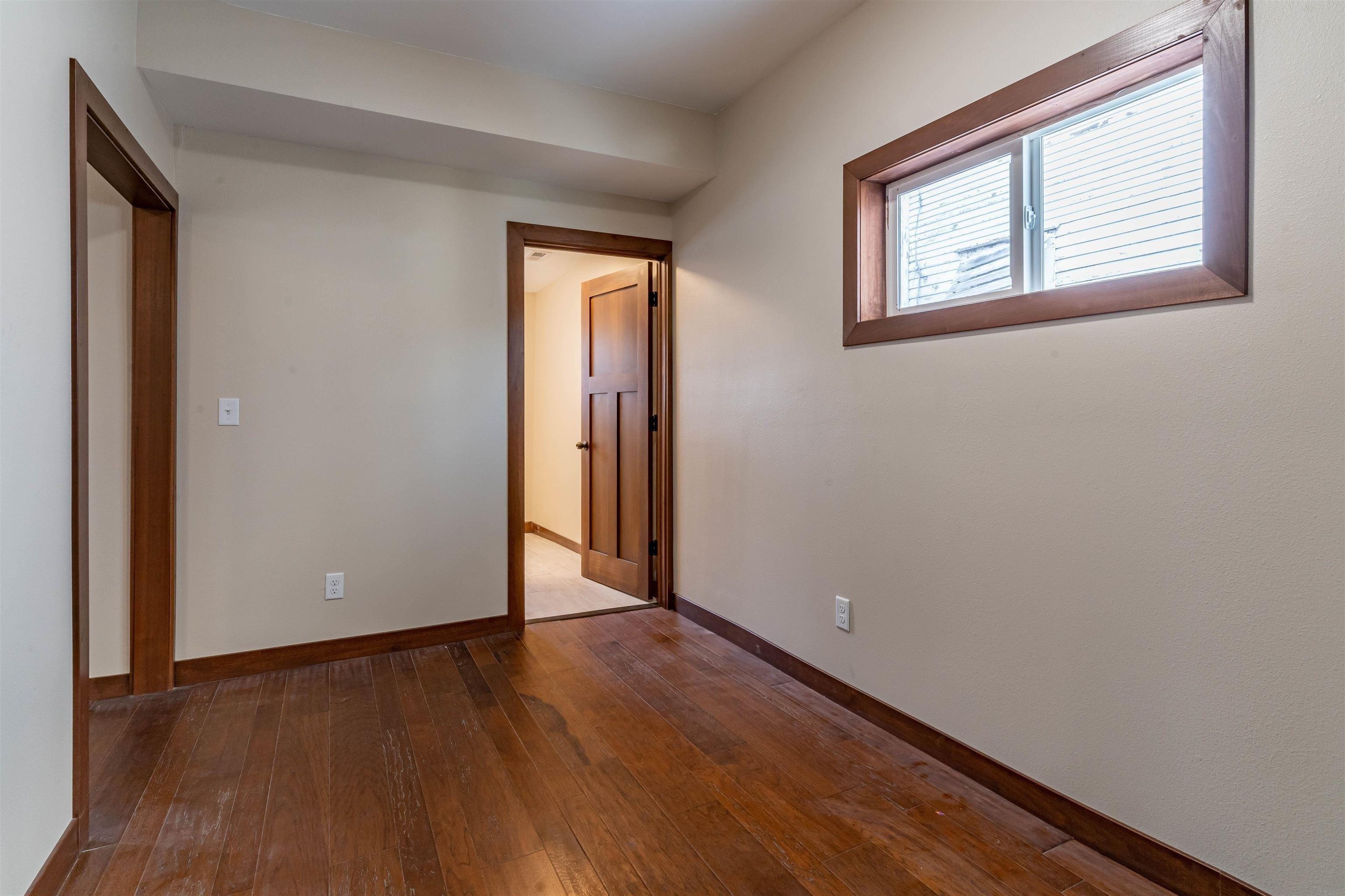 Bluff St, Cedar Falls, IA 50613
