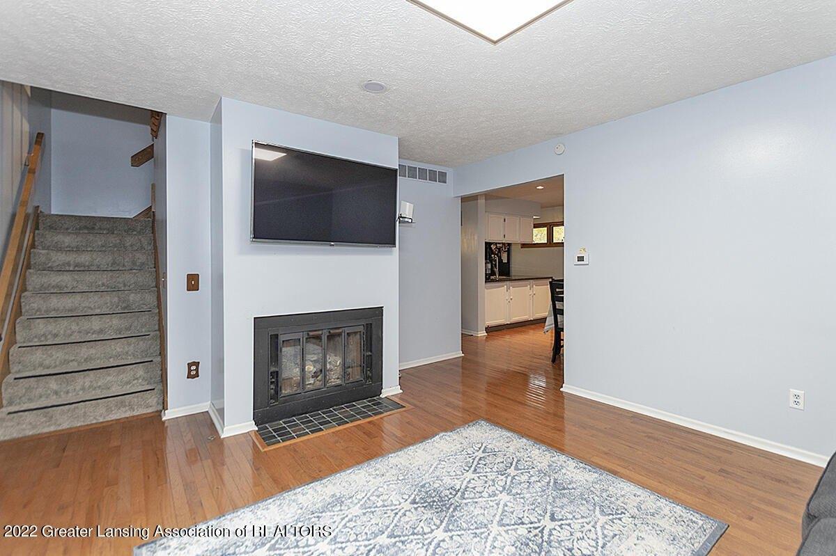 Burcham Dr, East Lansing, MI 48823
