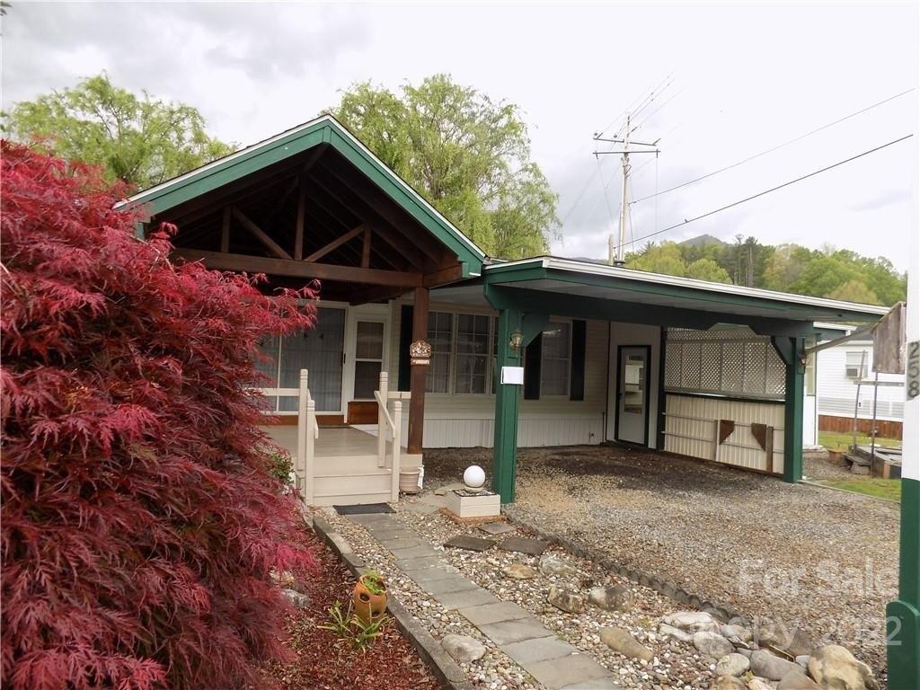 Mallard Loop, Waynesville, NC 28785