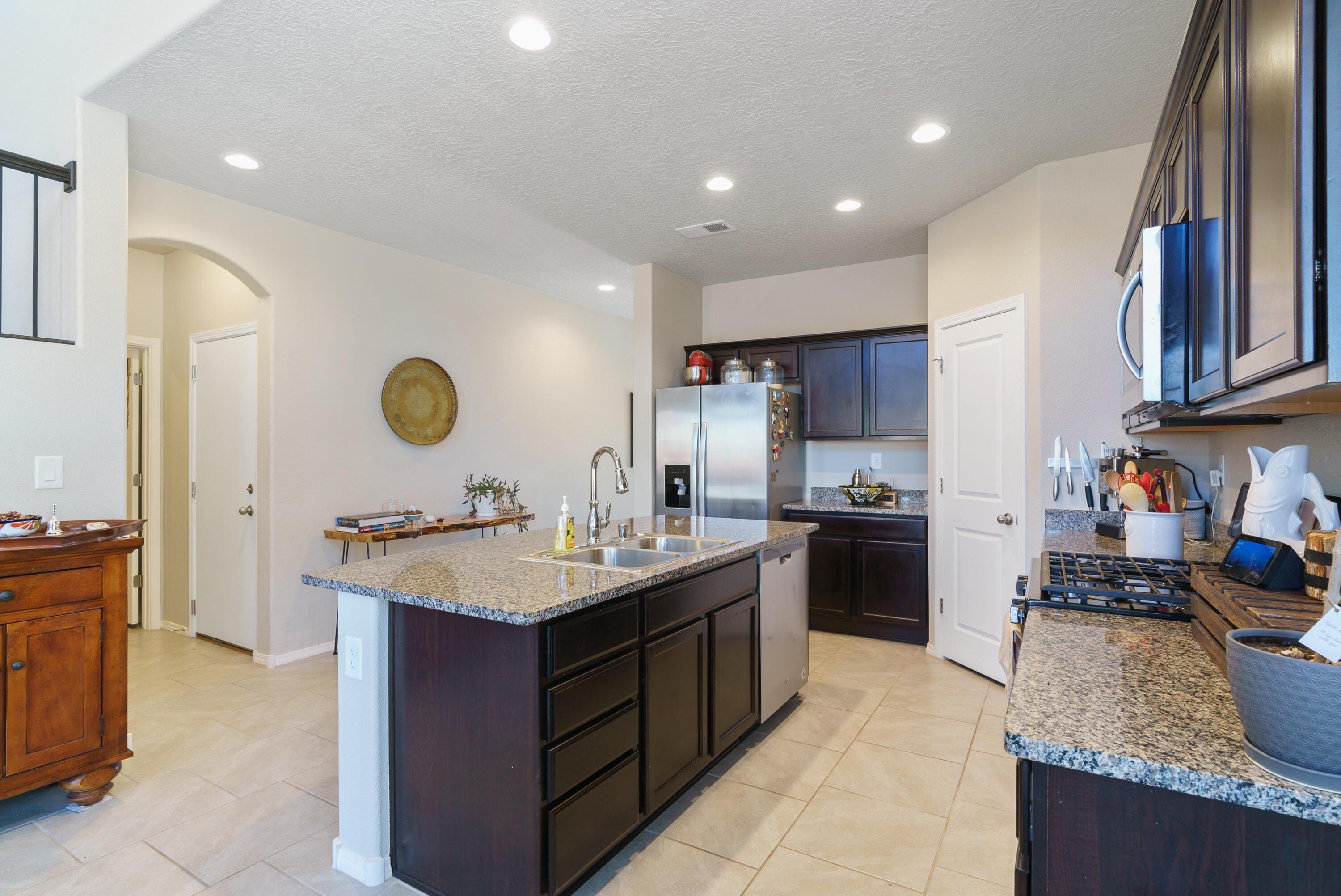 Skyline Loop Ne, Rio Rancho, NM 87144