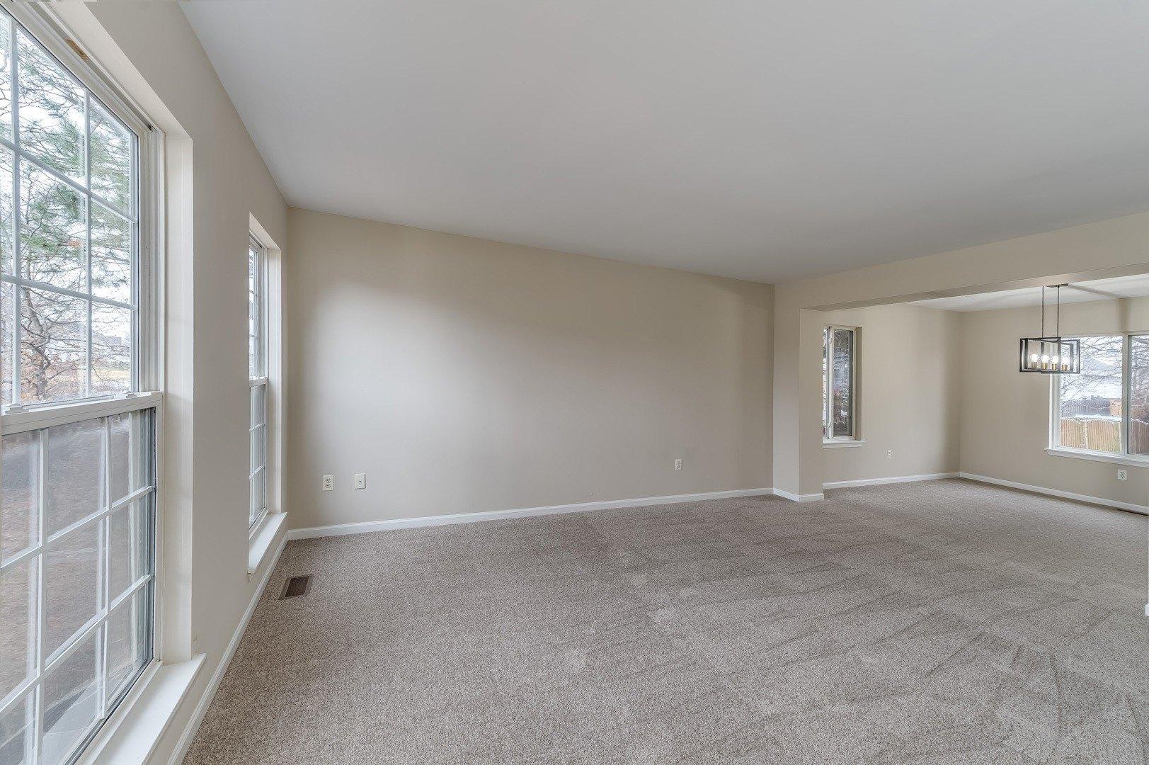 Fiddyment Dr, Romeoville, IL 60446