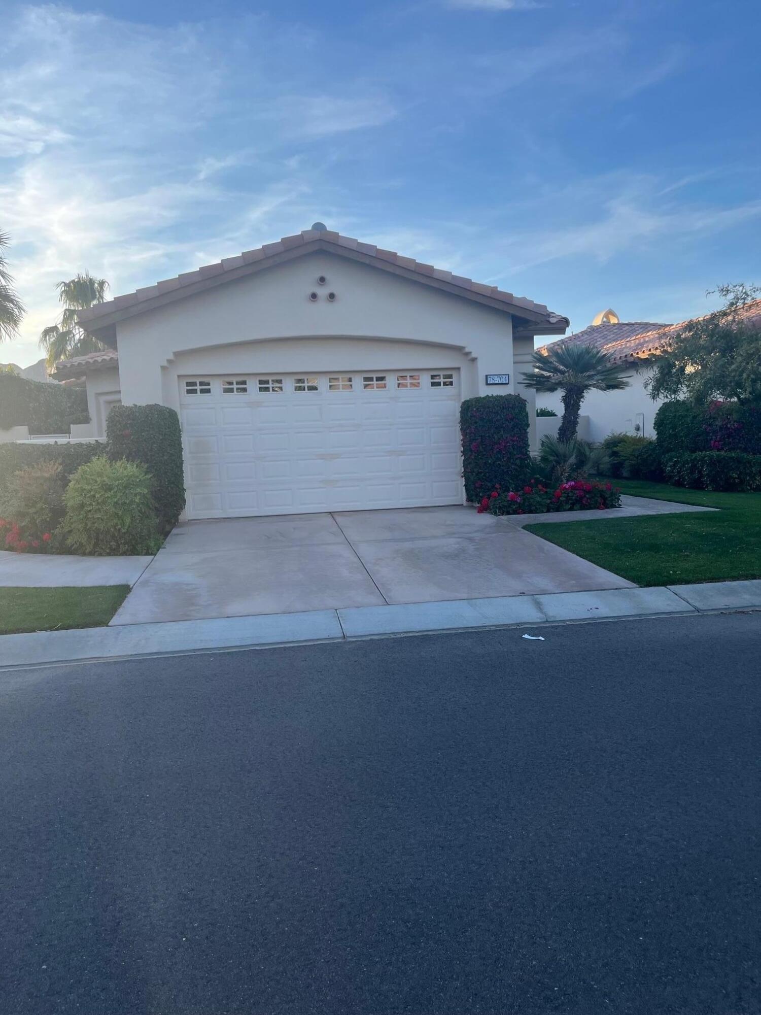 Via Carmel, La Quinta, CA 92253
