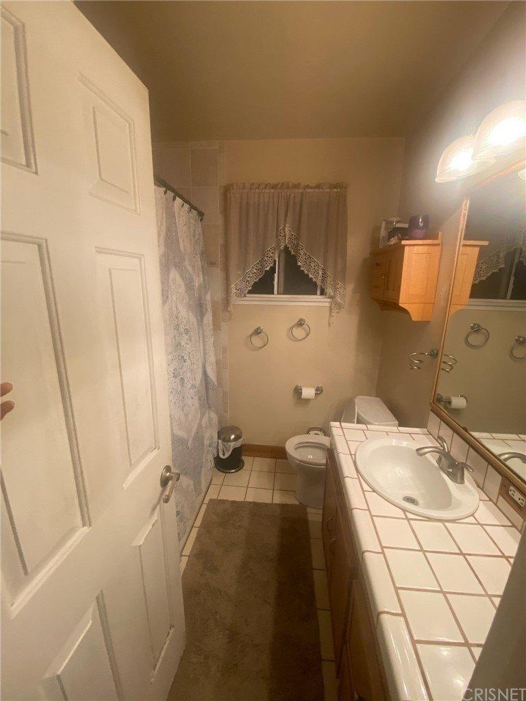Calvin Ave, Reseda, CA 91335