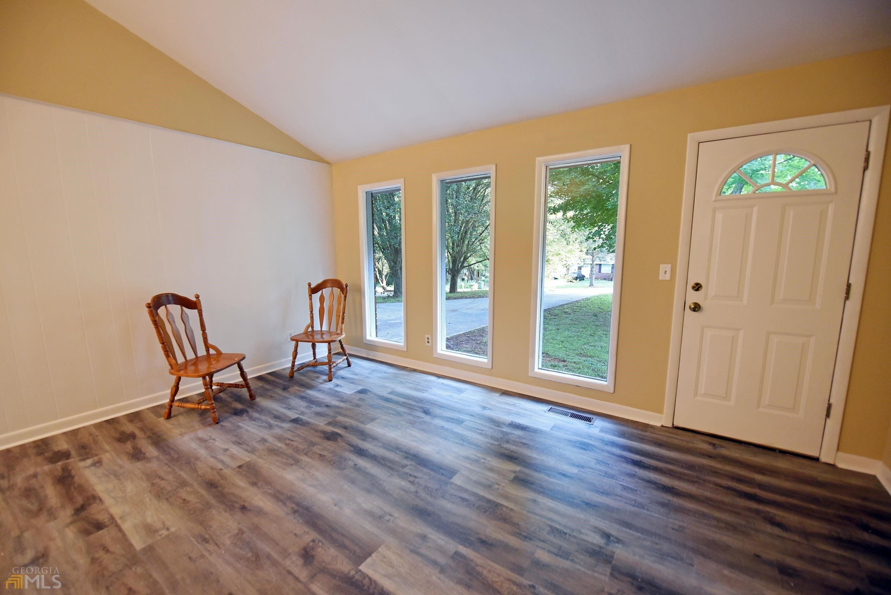 Ridgewood Dr, Cleveland, GA 30528