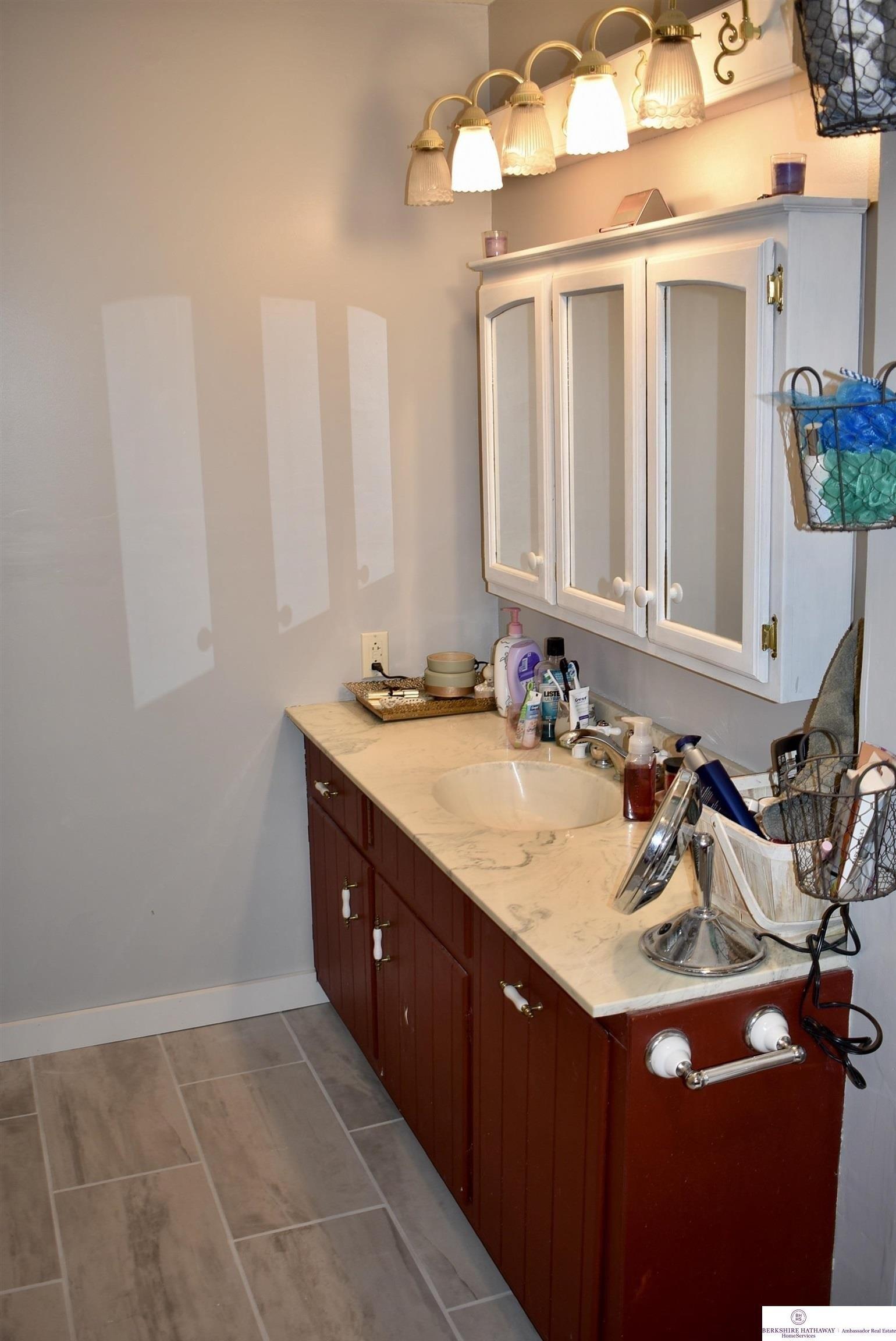 Elkhorn Dr, Arlington, NE 68002