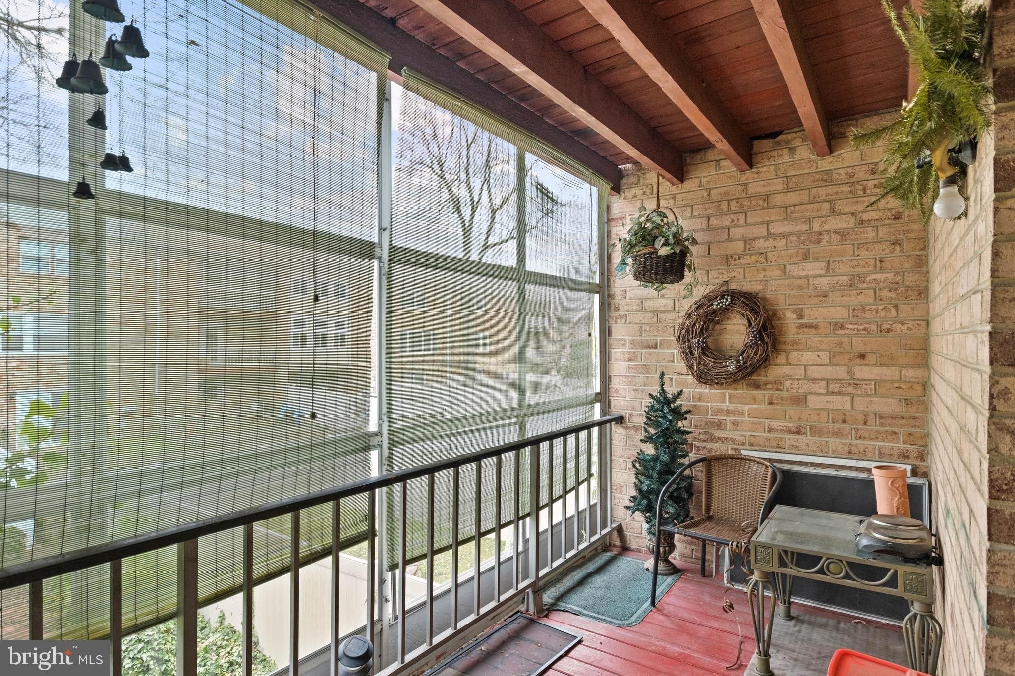 Boxwood Dr, Blackwood, NJ 08012