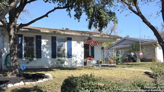 W Mandalay Dr, San Antonio, TX 78212