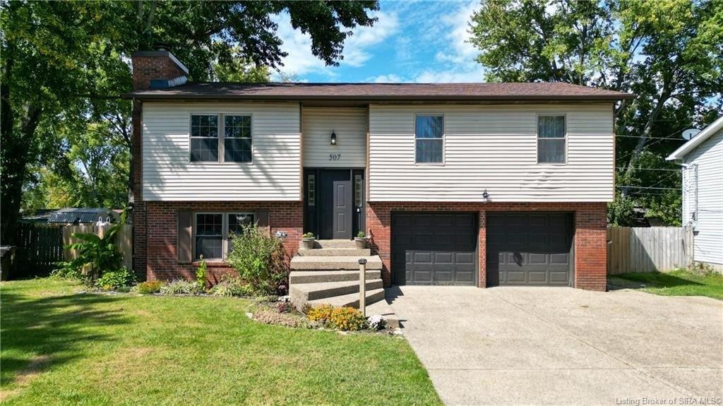 Millwood Pl, Clarksville, IN 47129