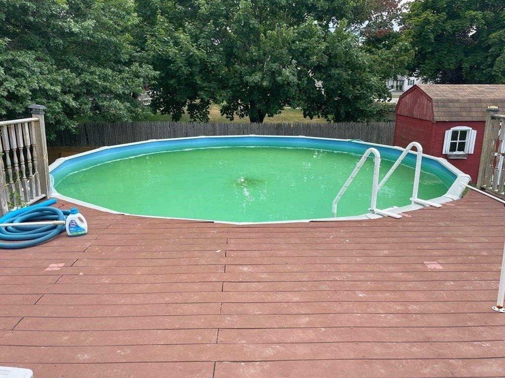 Deer St, Somerset, MA 02726
