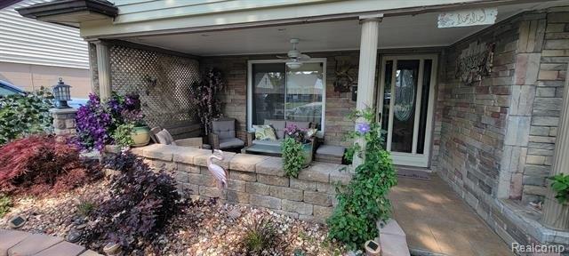 Fenton St, Dearborn Heights, MI 48127