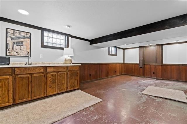 Crystal Ave, Grandview, MO 64030
