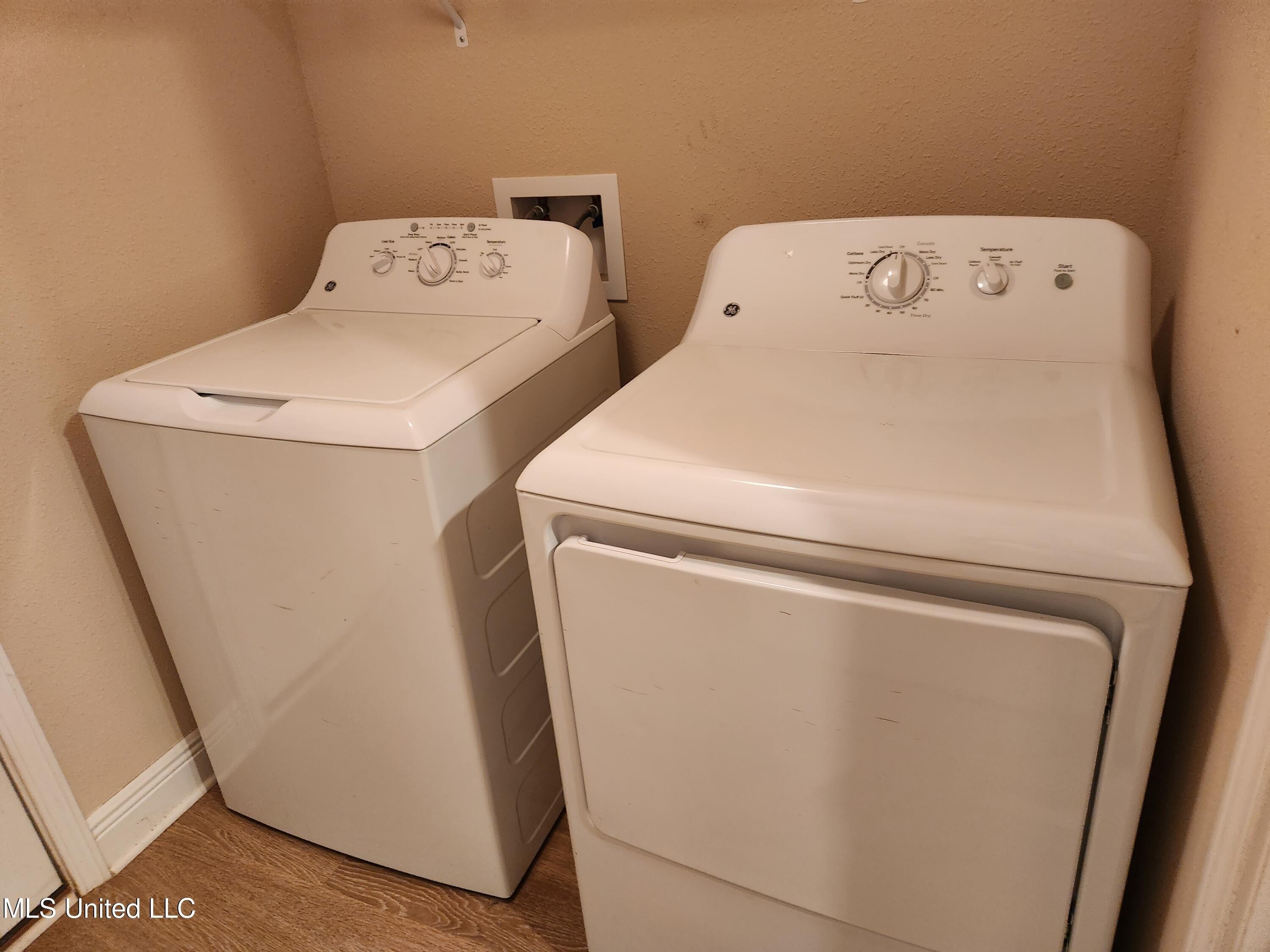 Roundhill Dr, Gulfport, MS 39503