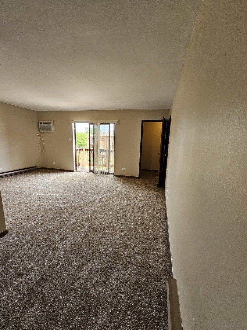 Cedar St, Glendale Heights, IL 60139
