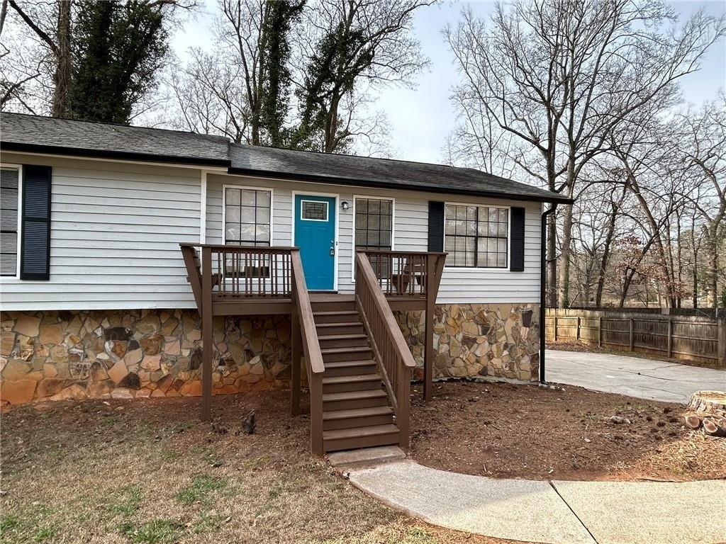 Plum Orchard Ln, Stone Mountain, GA 30083