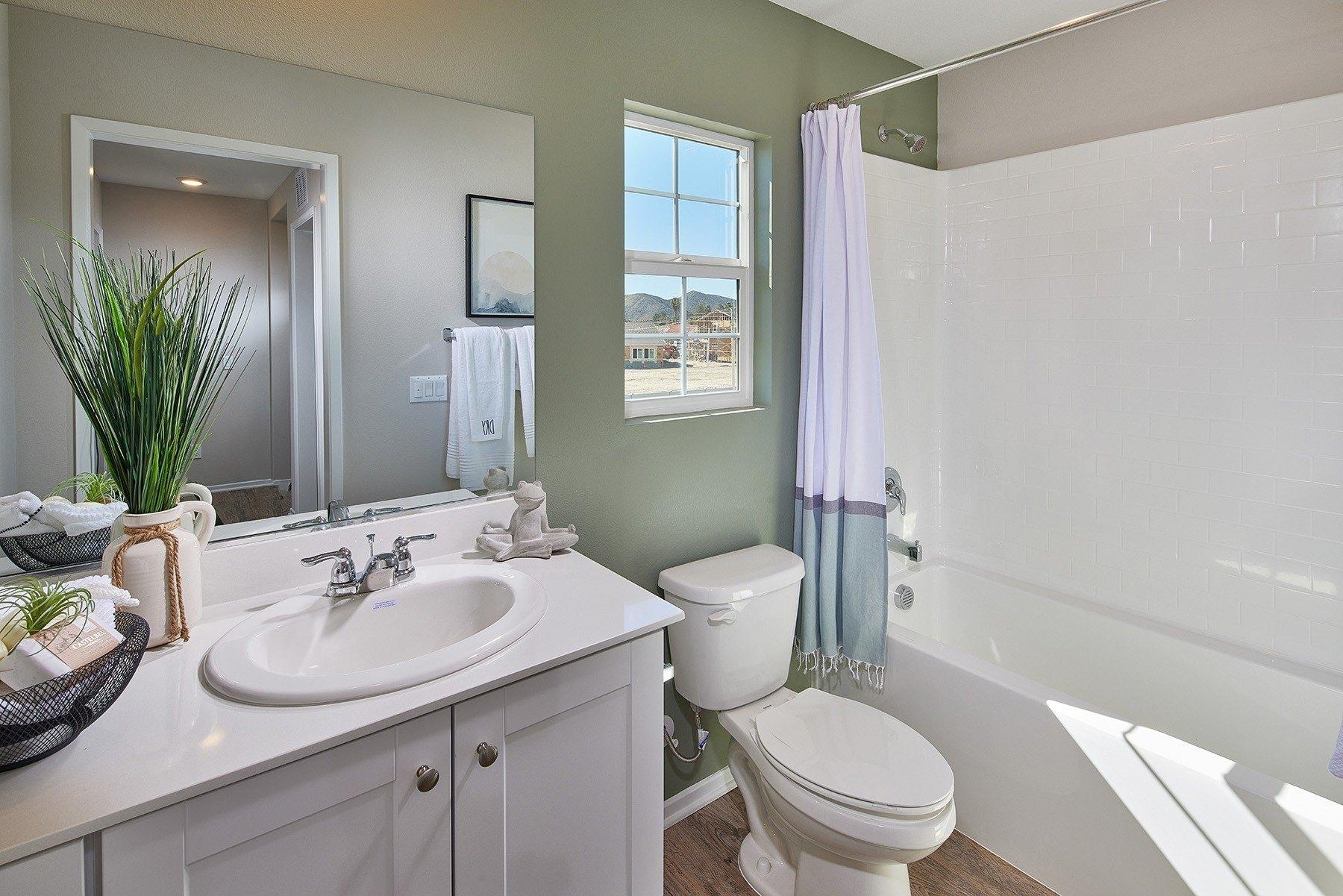 Division Ct, Hemet, CA 92543