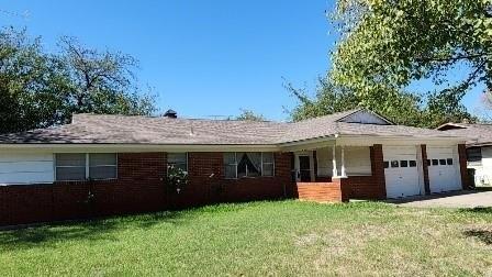 Desiree Ln, Hurst, TX 76053