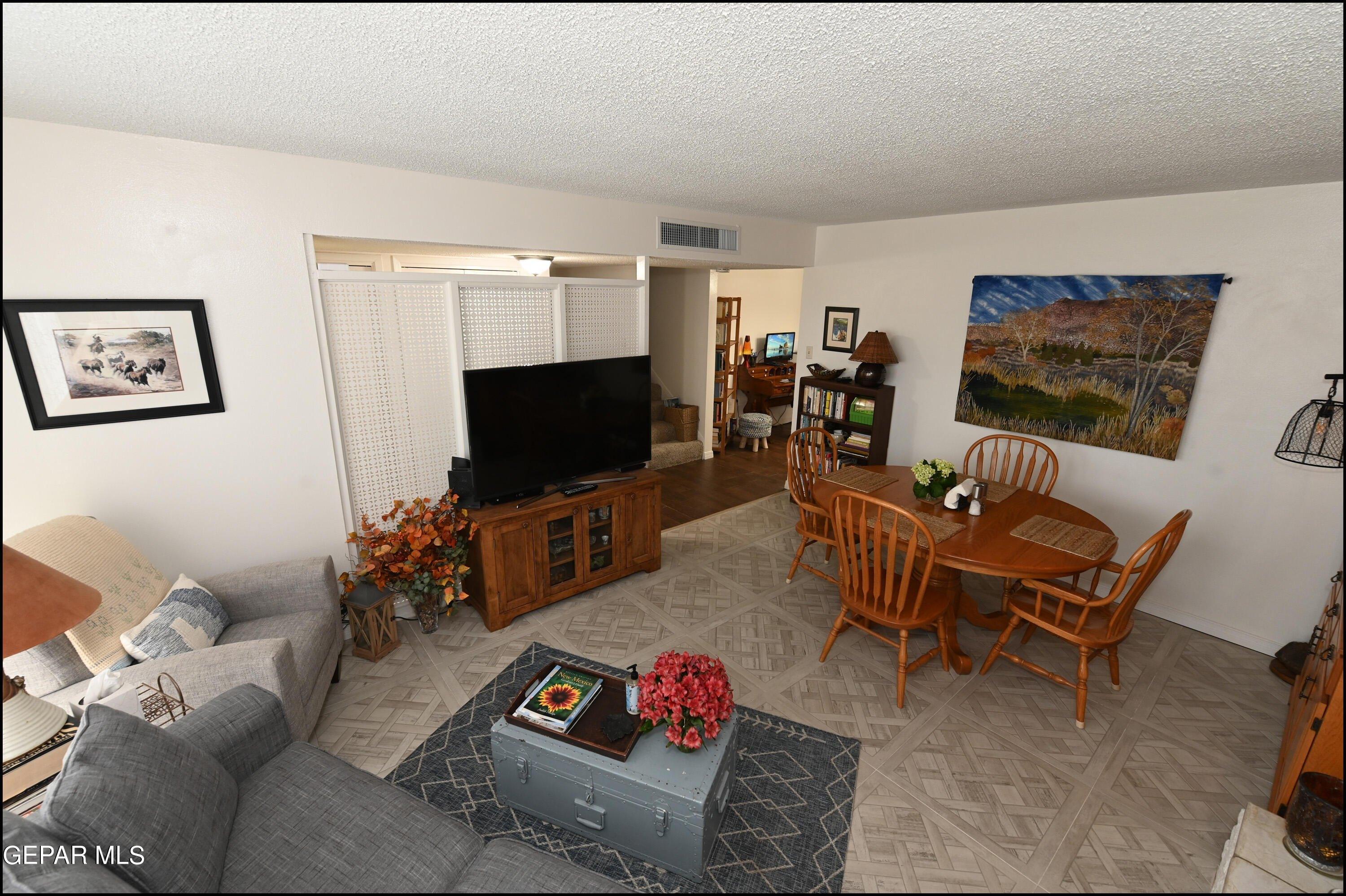 Comstock Ct, El Paso, TX 79904