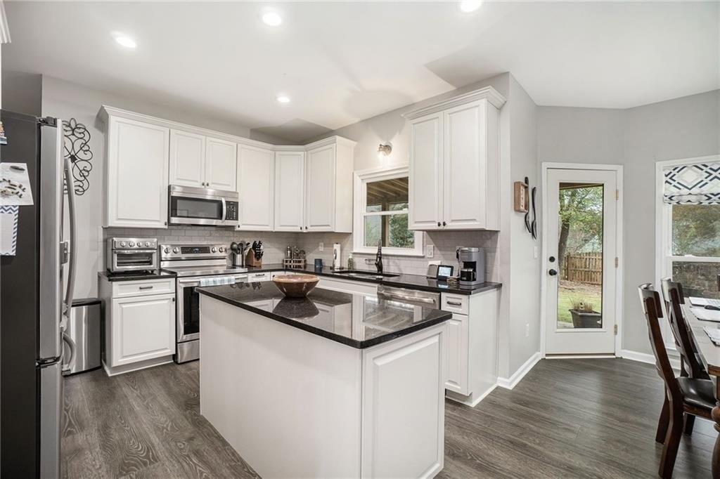 Timberwolf Ct, Buford, GA 30519