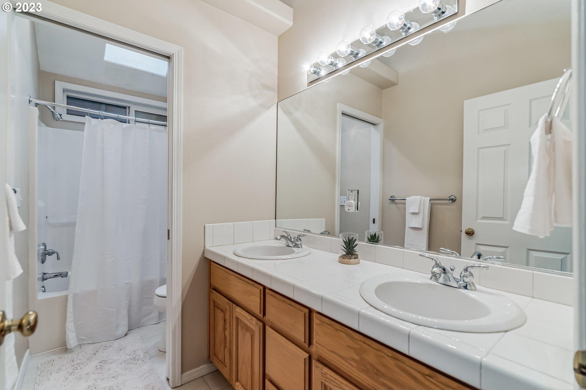 Chelan Dr, West Linn, OR 97068