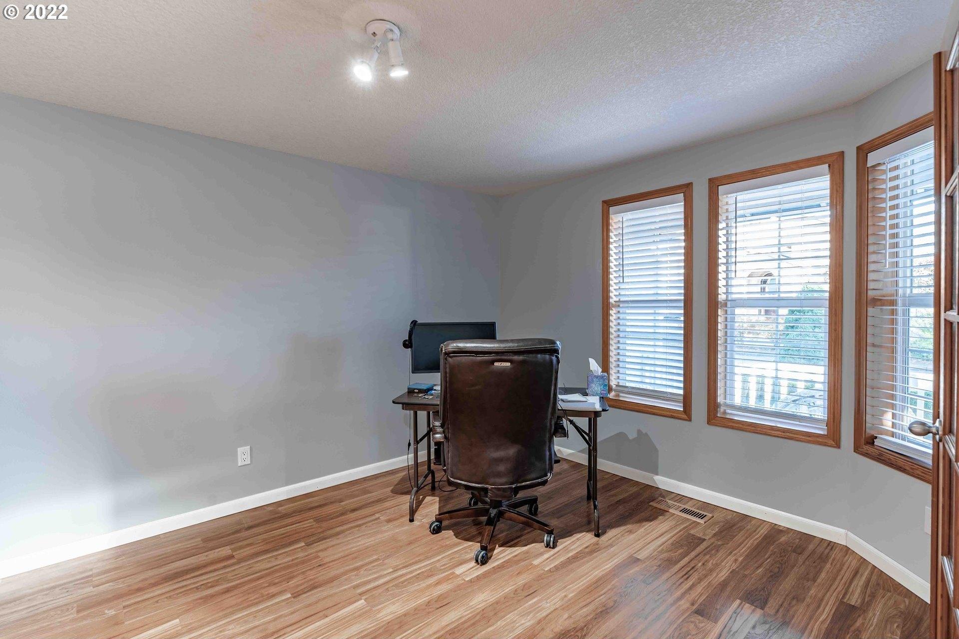 Ne 38th Way, Vancouver, WA 98682
