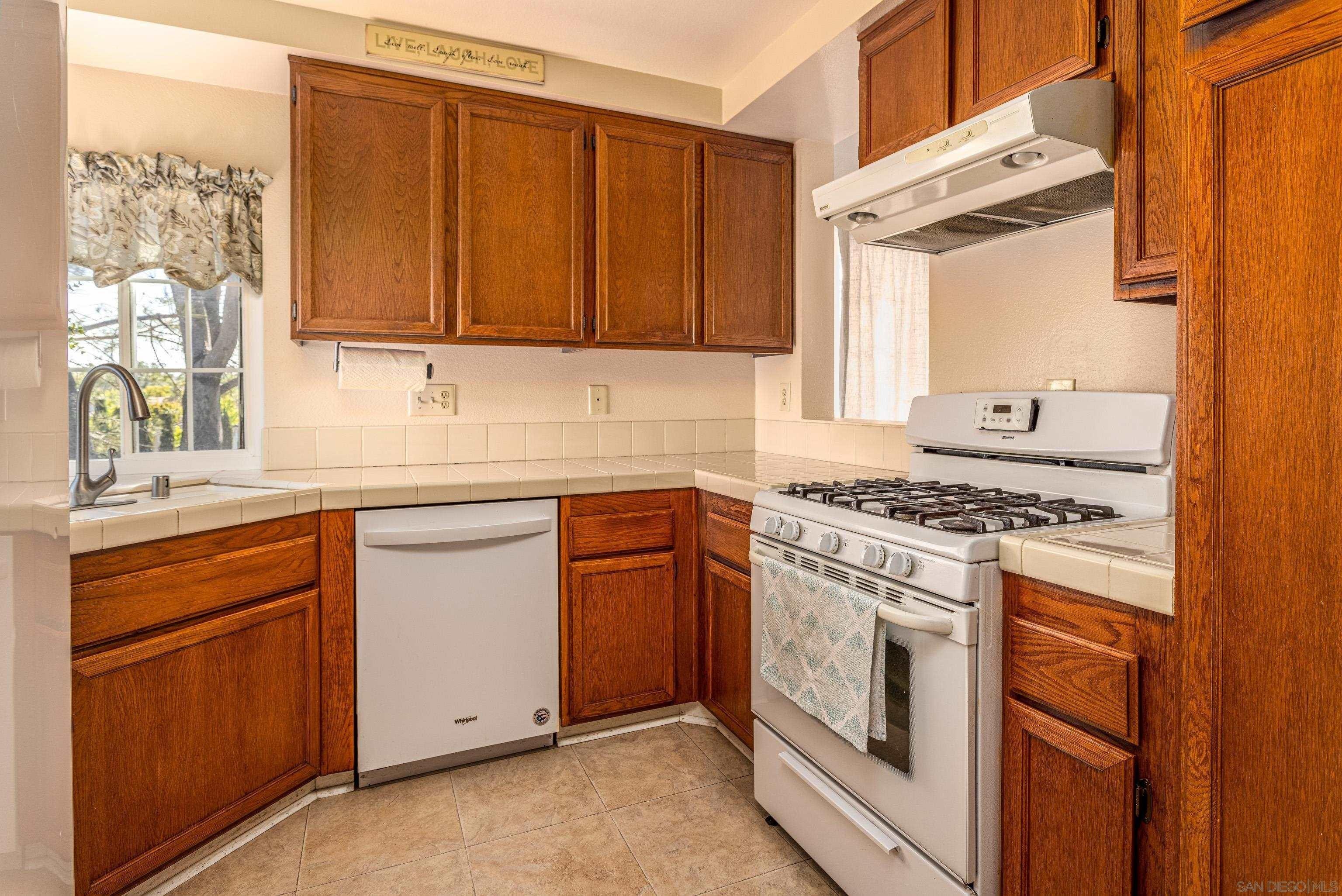 Tiverton Rd, San Diego, CA 92130