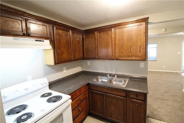 Lydia Ave, Kansas City, MO 64131