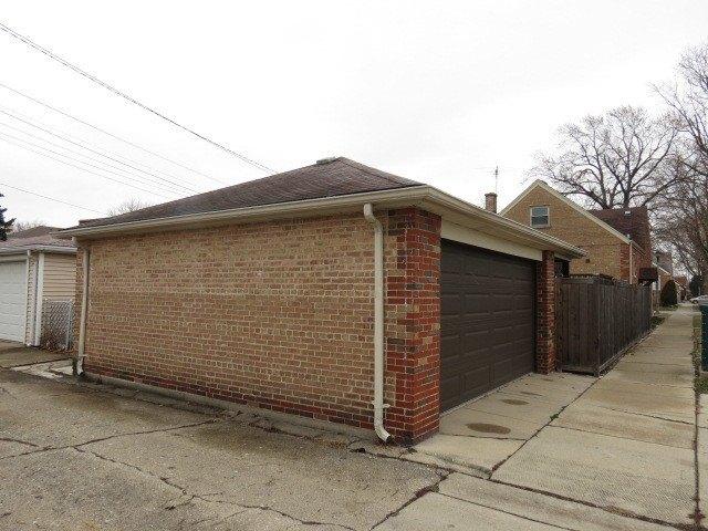 Wenonah Ave, Berwyn, IL 60402