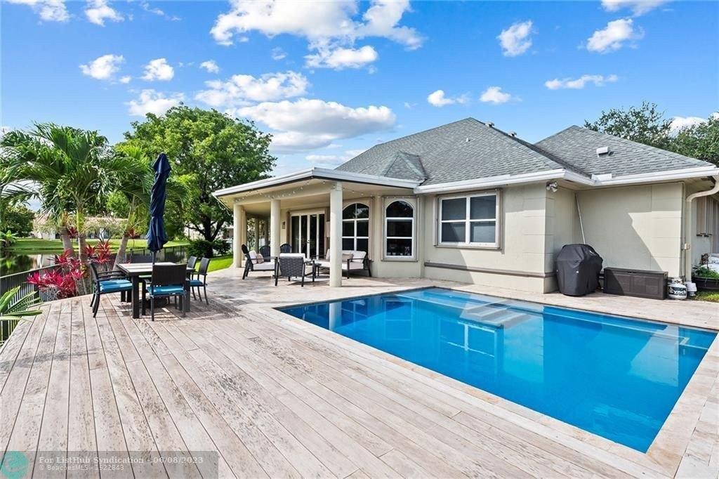 Sw 8th St, Plantation, FL 33324