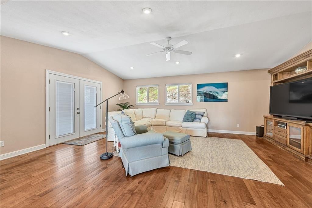 Pinecrest Ln, Rogers, AR 72756
