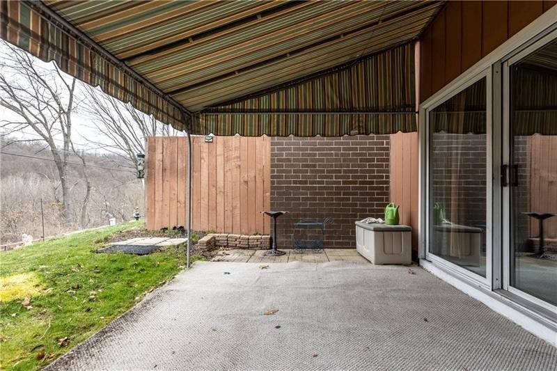 Rivermont Ct, Cheswick, PA 15024