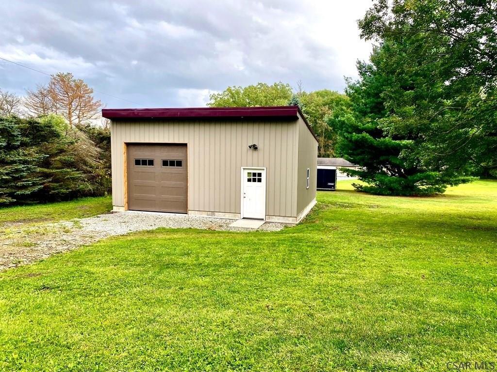 Morningland Dr, Windber, PA 15963